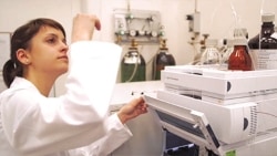 Ian Ellis, Professor of Cancer Pathology, Nottingham University, talks about the UK's new imminent HER2 testing guidelines as part of the Agilent-sponsored ECP 2014 "Current Challenges in Breast Cancer Diagnostics" Symposium.