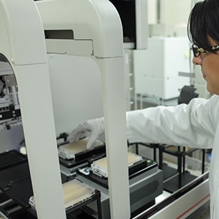 xCELLigence RTCA HT - High Throughput Model