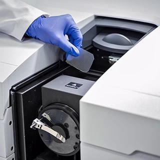 Cary 4000 UV-Vis Spectrophotometer