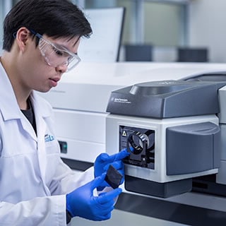 Cary 5000 UV-Vis-NIR Spectrophotometer