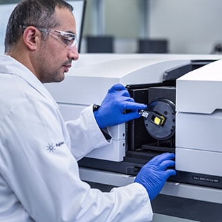 Cary 5000 UV-Vis-NIR Spectrophotometer