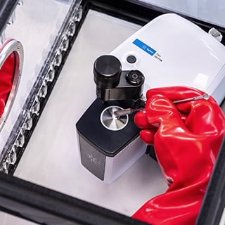 Cary 635 FTIR Spectrometer