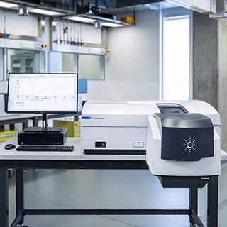 Cary 7000 Universal Measurement Spectrophotometer (UMS)