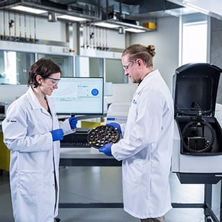 Cary 7000 Universal Measurement Spectrophotometer (UMS)