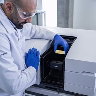 UV-Vis-NIR용 고정각 정반사 액세서리(바닥 장착)