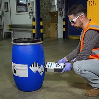 Vaya Handheld Raman Spectrometer for Raw Material Identification